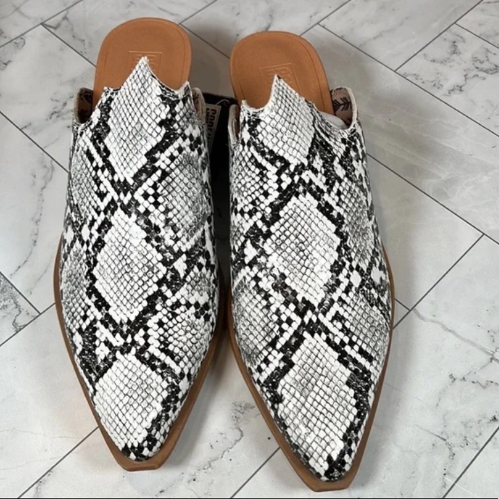 Code West Text Me Mules - Picture 5 of 10